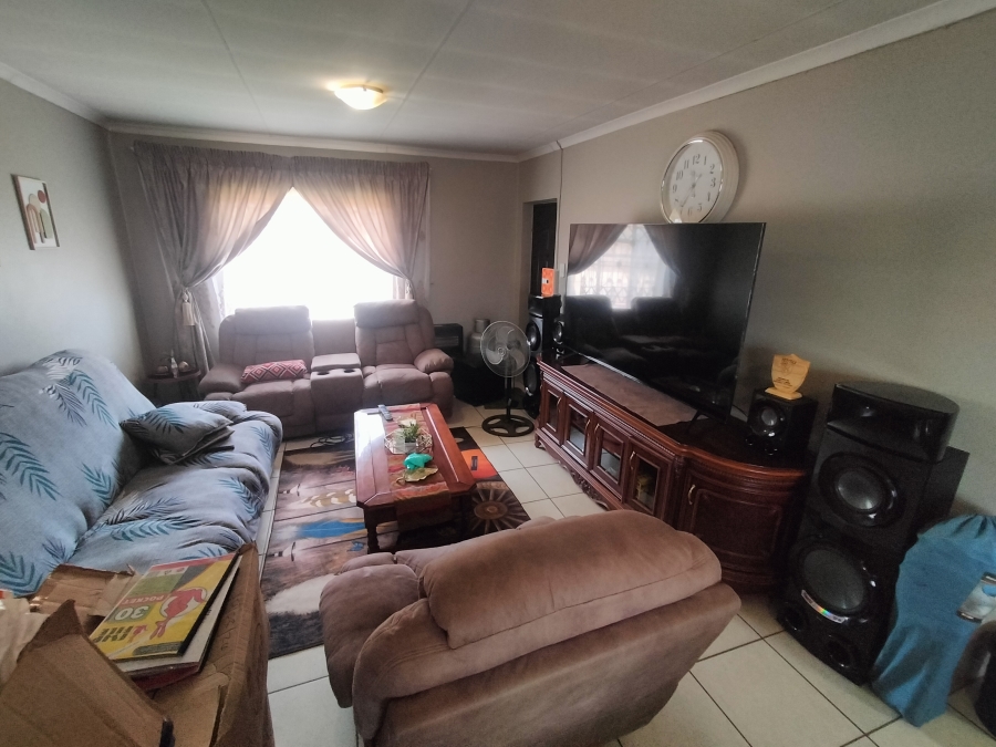 3 Bedroom Property for Sale in Ikageng North West